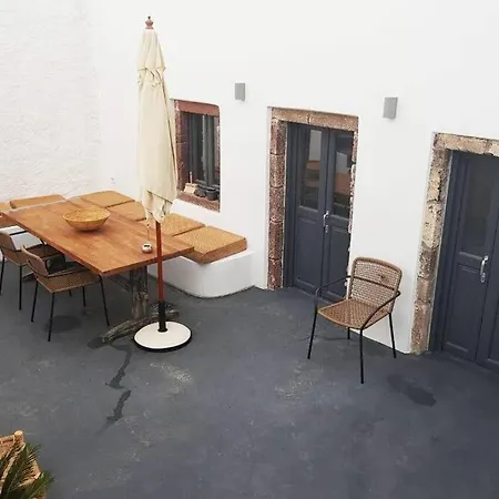 Santorini Folia Cave House With Jacuzzi Villa Pyrgos Kallistis