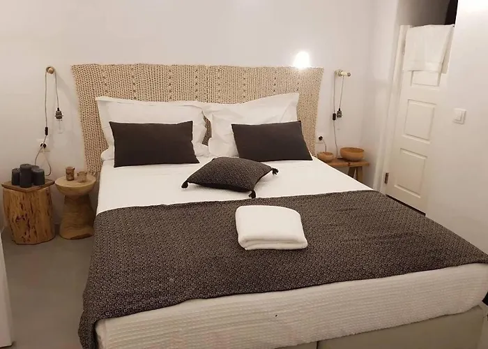 Santorini Folia Cave House With Jacuzzi * Pýrgos