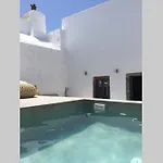 וילה Santorini Folia Cave House With Jacuzzi Pýrgos