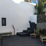 Santorini Folia Cave House With Jacuzzi וילה *