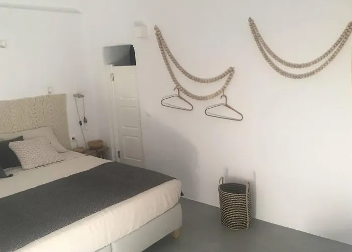 Willa Santorini Folia Cave House With Jacuzzi Pýrgos