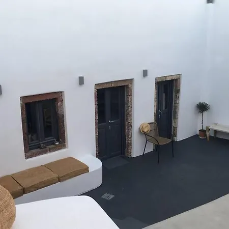 Santorini Folia Cave House With Jacuzzi * Pýrgos